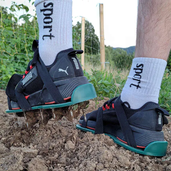 Ballatir - Shoes for aerating the soil