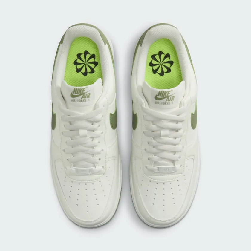 Nike Women's Air Force 1 '07 DV3808 106