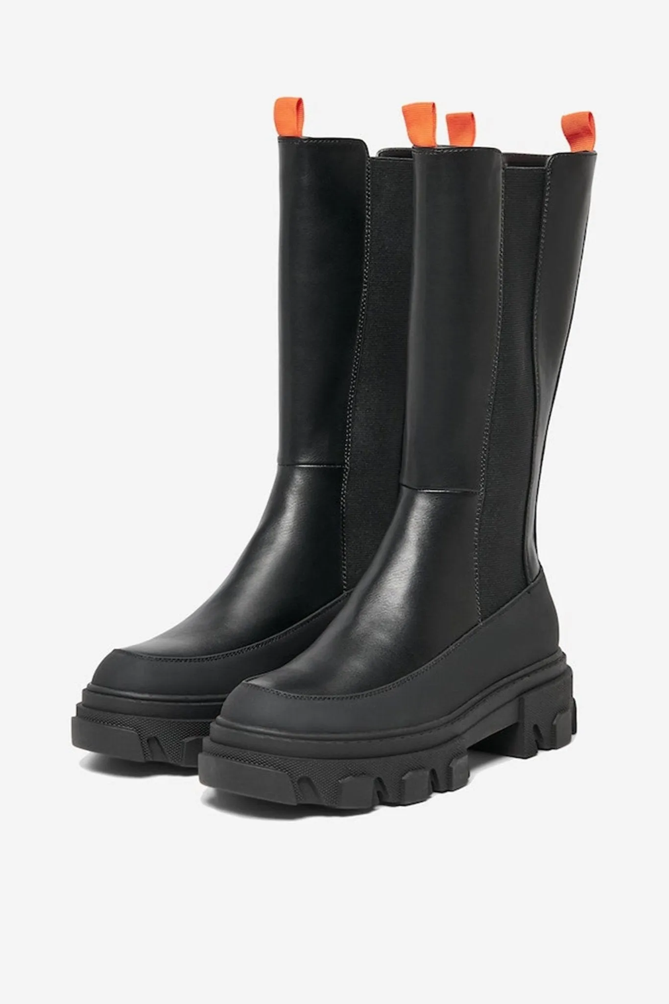 Tola Chunky Boots - Black